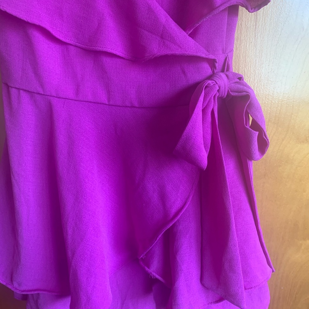 NWT Flutter Tie Front Romper - Picture 4 of 6